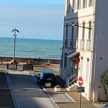 Appartement Avec Balcon Au 1Er Etage Vue Laterale Mer A 50 Metres De La Plage A Mers Les Bains. מראה חיצוני תמונה