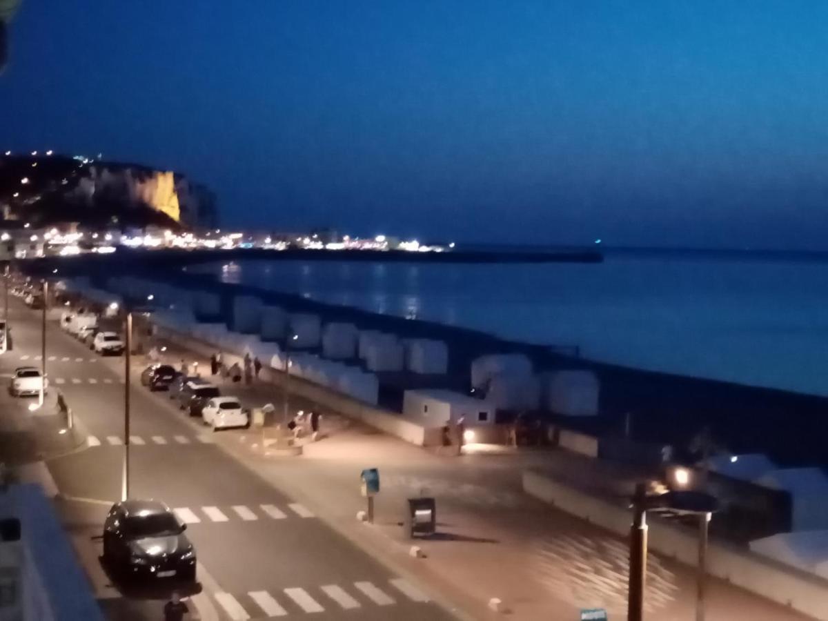 Appartement Avec Balcon Au 1Er Etage Vue Laterale Mer A 50 Metres De La Plage A Mers Les Bains. מראה חיצוני תמונה